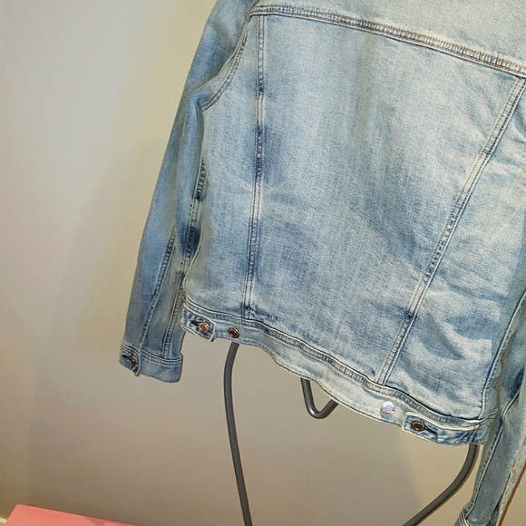 *NEW* American Eagle Teddy Lined Jean Jacket🐻 - Picture 4 of 4